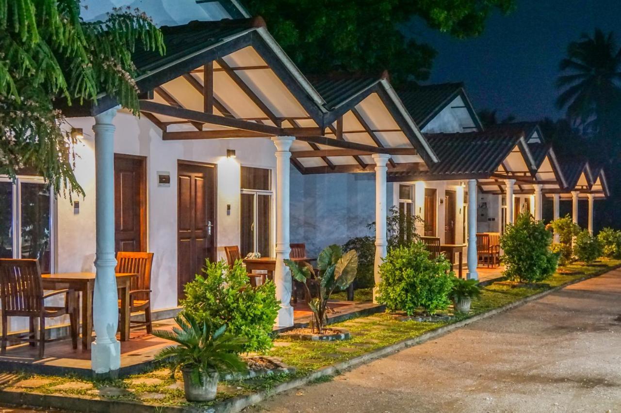 Luna Beach Hotel 닐라벨리 외부 사진
