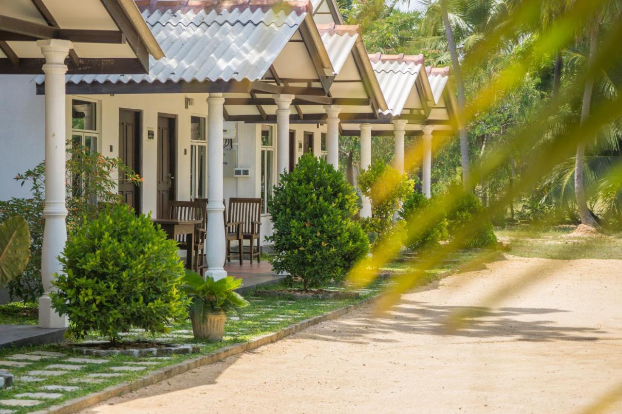 Luna Beach Hotel 닐라벨리 외부 사진